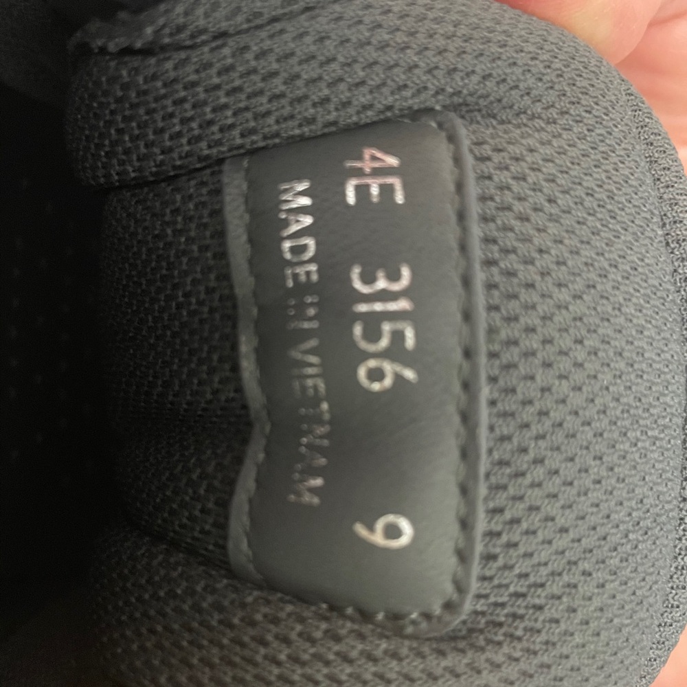 Prada Size 9 - Picture 6 of 6